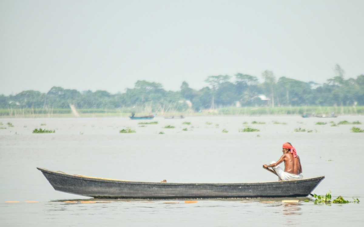 বান্দরবানে পাহাড়ি ফলের বাজার জমজমাট